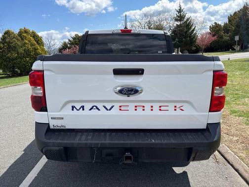 White 2023 Ford Maverick XLT 4dr SuperCrew 4.5 ft. SB