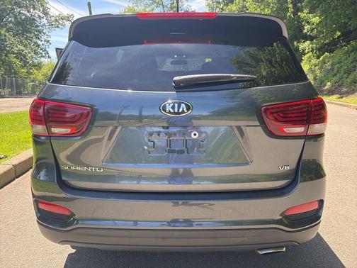 Black 2020 Kia Sorento LX