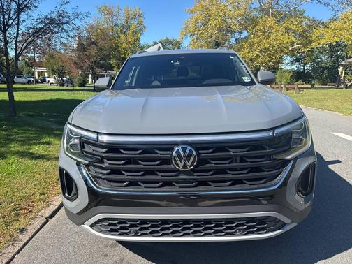Gray 2024 Volkswagen Atlas Cross Sport 2.0T SE w/Technology 4MOTION