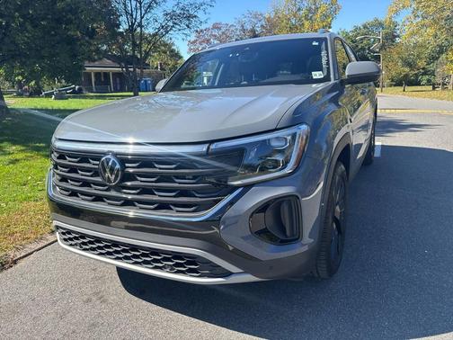 Gray 2024 Volkswagen Atlas Cross Sport 2.0T SE w/Technology 4MOTION