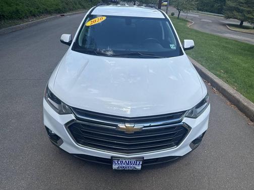 White 2020 Chevrolet Traverse LT Cloth