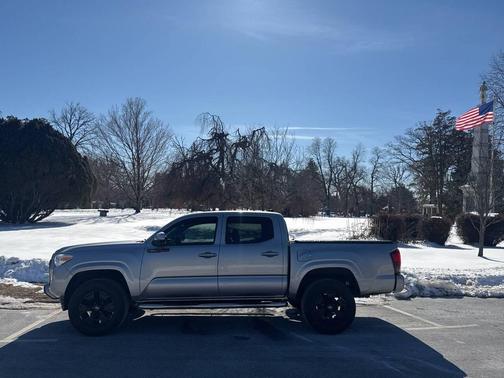 2018 Toyota Tacoma SR