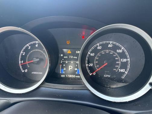 White 2016 Mitsubishi Lancer SE