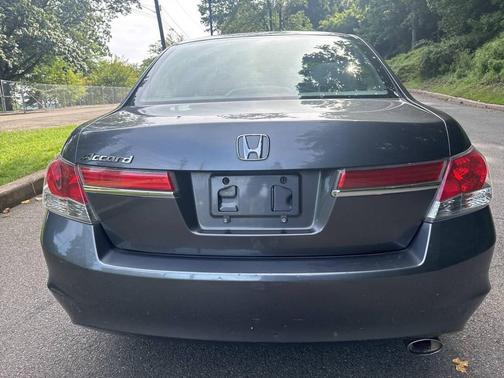 Gray 2011 Honda Accord SE
