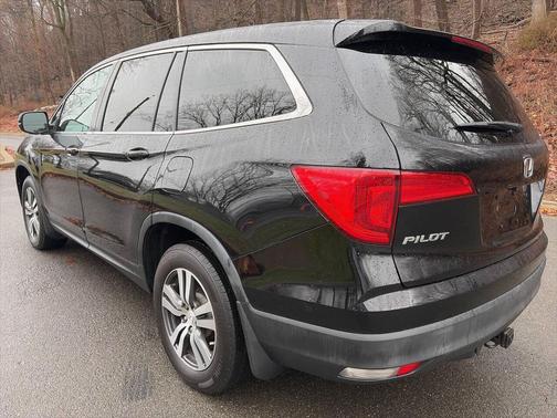 Black 2018 Honda Pilot EX-L