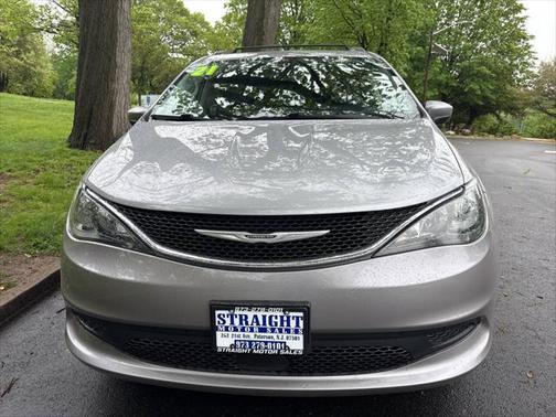 2021 Chrysler Voyager LXI