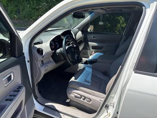 White 2013 Honda Pilot EX-L