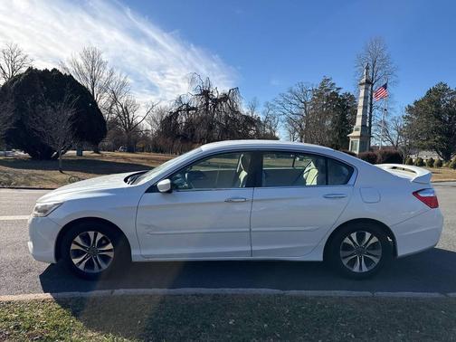 2013 Honda Accord LX 4dr Sedan CVT