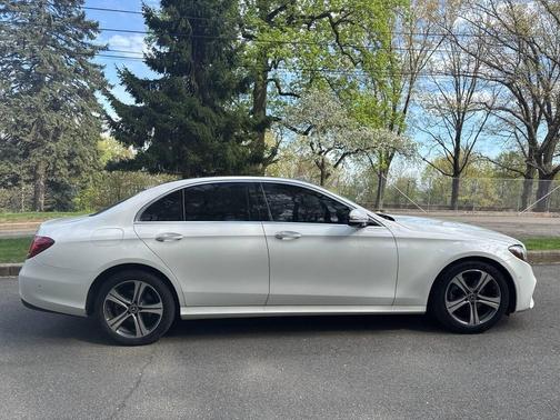 White 2019 Mercedes-Benz E-Class E 300 4MATIC AWD 4dr Sedan