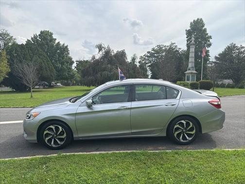 2017 Honda Accord EX-L w/Navigation & Honda Sensing