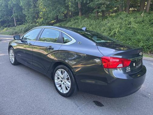 Gray 2014 Chevrolet Impala 1LS