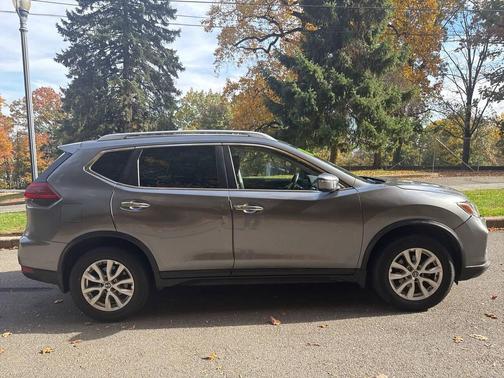 Gray 2018 Nissan Rogue SV