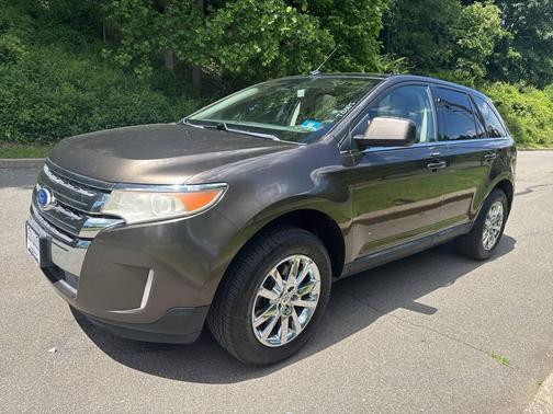 Gray 2011 Ford Edge Limited