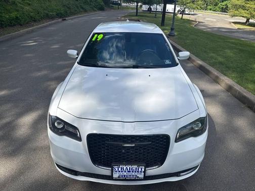 White 2019 Chrysler 300 S