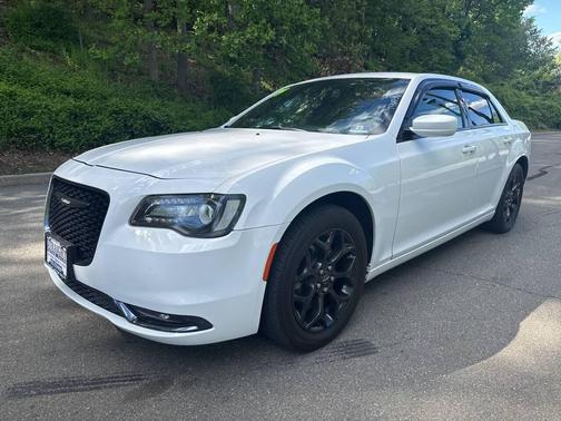 White 2019 Chrysler 300 S
