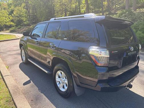 Black 2016 Toyota 4Runner SR5