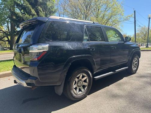 Black 2015 Toyota 4Runner Trail