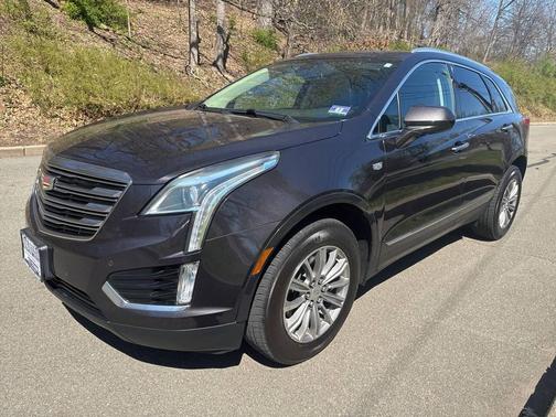 Gray 2017 Cadillac XT5 Luxury