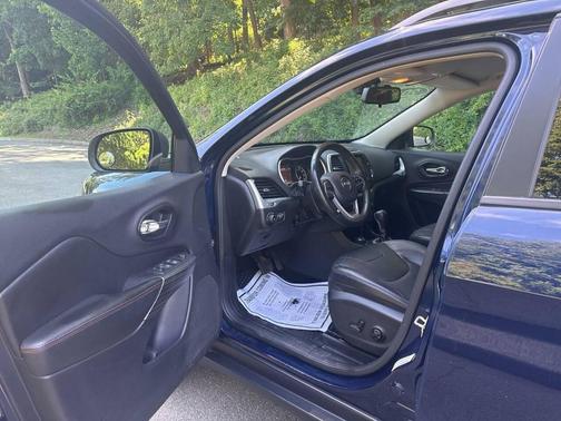 Blue 2014 Jeep Cherokee Trailhawk