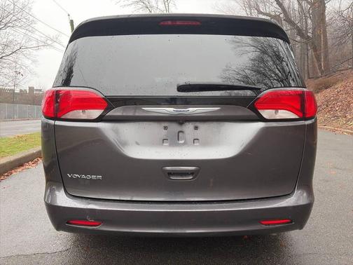 2020 Chrysler Voyager LXI