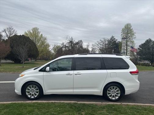 2013 Toyota Sienna XLE