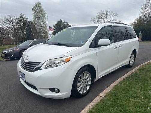 2013 Toyota Sienna XLE