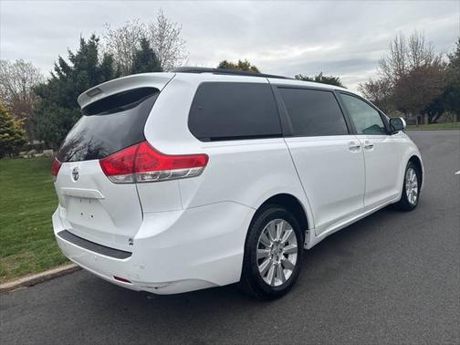 2013 Toyota Sienna XLE