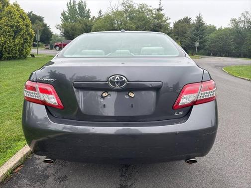 2010 Toyota Camry LE