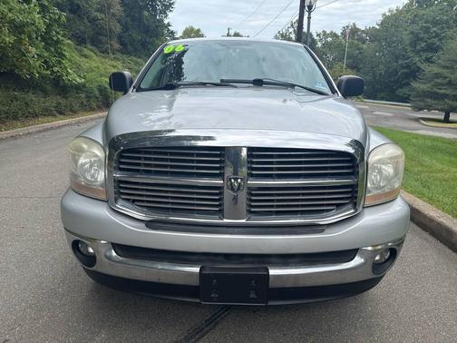 Silver 2006 Dodge Ram 1500 SLT Quad Cab