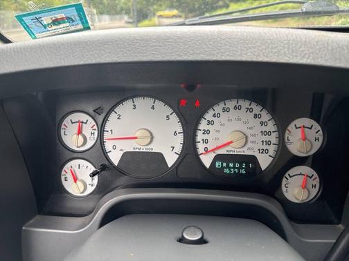 Silver 2006 Dodge Ram 1500 SLT Quad Cab