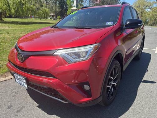 2017 Toyota RAV4 SE