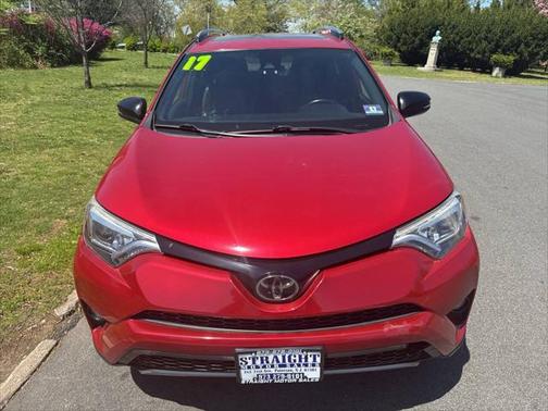2017 Toyota RAV4 SE