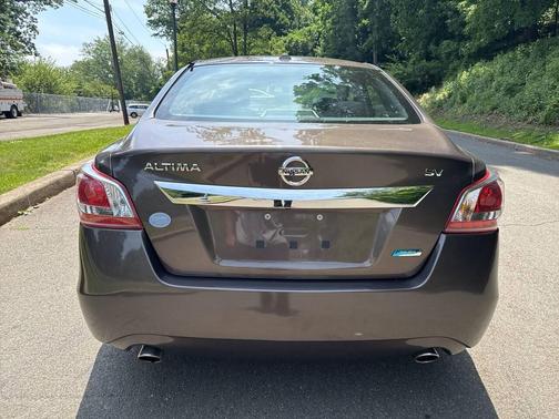 Black 2013 Nissan Altima 2.5 SV