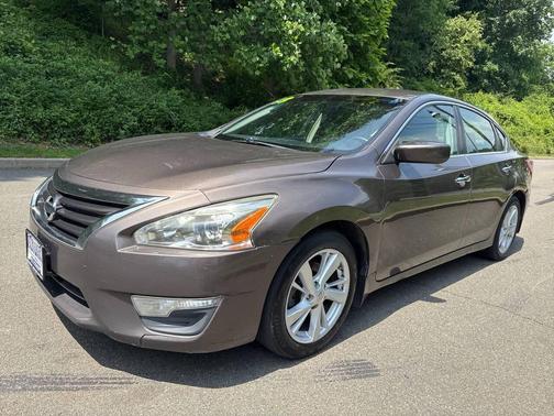 Black 2013 Nissan Altima 2.5 SV