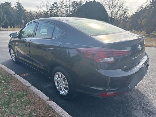 2020 Hyundai ELANTRA SE