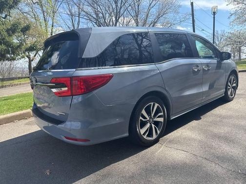 2023 Honda Odyssey Touring 4dr Mini Van