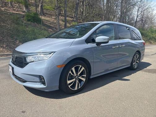 2023 Honda Odyssey Touring 4dr Mini Van