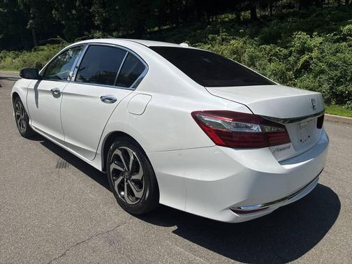White 2017 Honda Accord EX-L