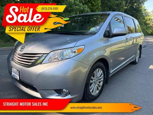 Silver Sky Metallic 2017 Toyota Sienna XLE
