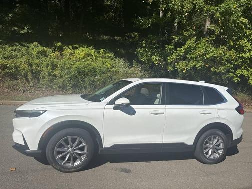 White 2023 Honda CR-V EX AWD 4dr SUV