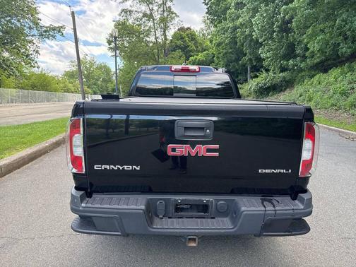 Onyx Black 2018 GMC Canyon Denali