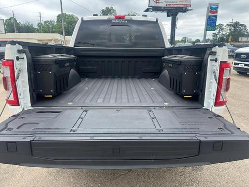 STAR WHITE METALLIC TRICOAT 2023 Ford F-150 LARIAT