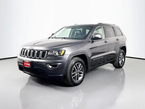 Granite Crystal Metallic Clearcoat 2019 Jeep Grand Cherokee Laredo