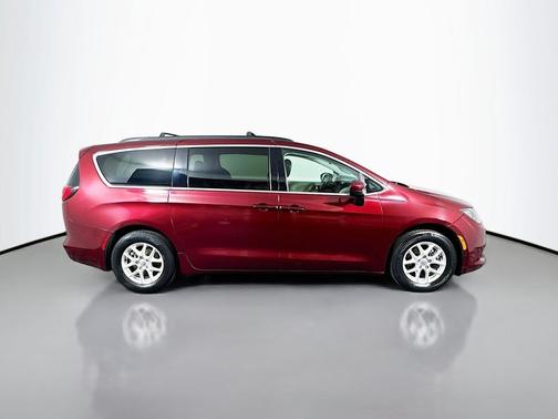 2020 Chrysler Voyager LXI