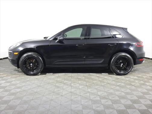 2017 Porsche Macan Base