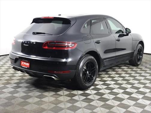 2017 Porsche Macan Base