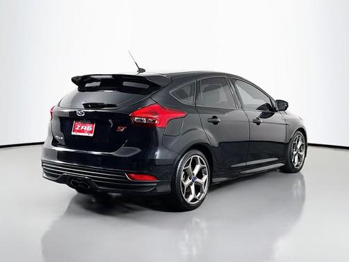 2018 Ford Focus ST 