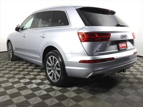 2019 Audi Q7 55 Premium Plus