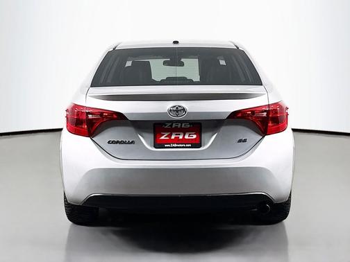Classic Silver Metallic 2017 Toyota Corolla SE