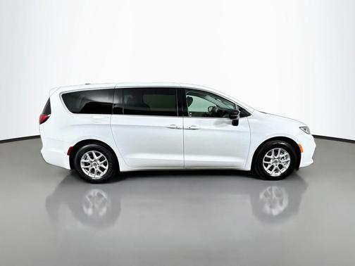 Bright White Clearcoat 2024 Chrysler Pacifica Touring L